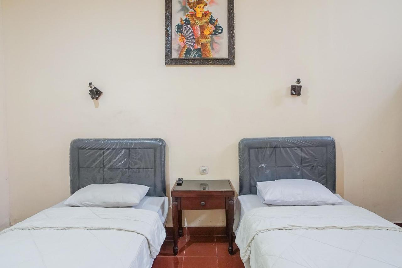 Mahendra Beach Inn Кута Екстериор снимка
