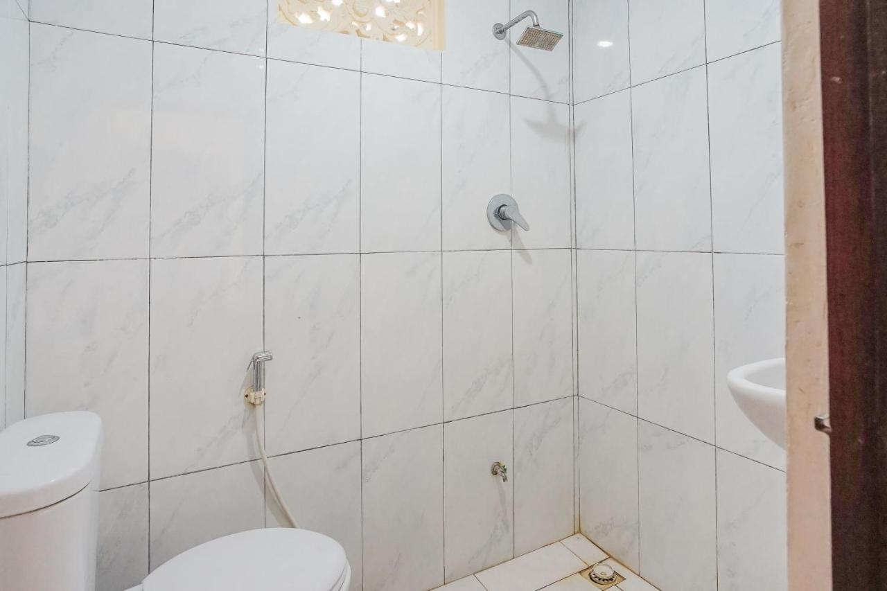 Mahendra Beach Inn Кута Екстериор снимка