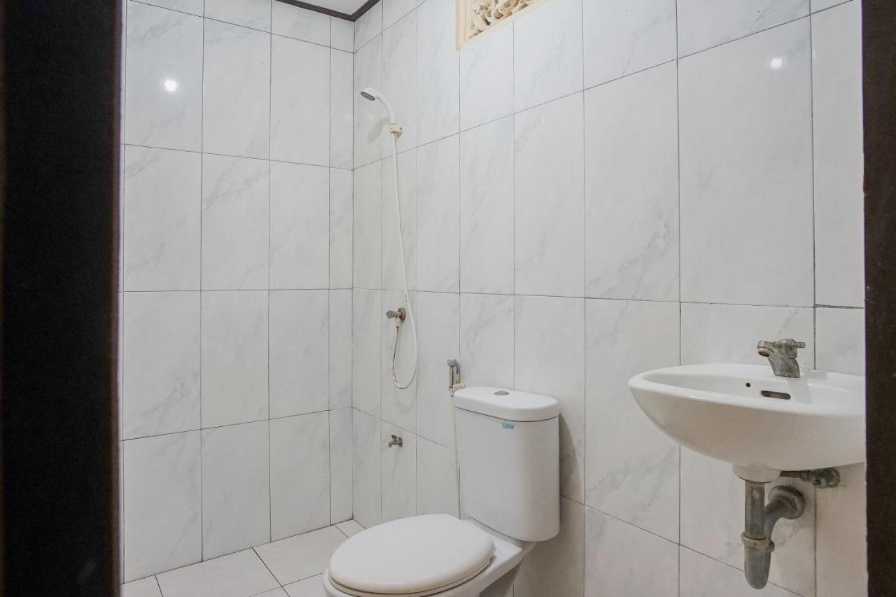 Mahendra Beach Inn Кута Екстериор снимка