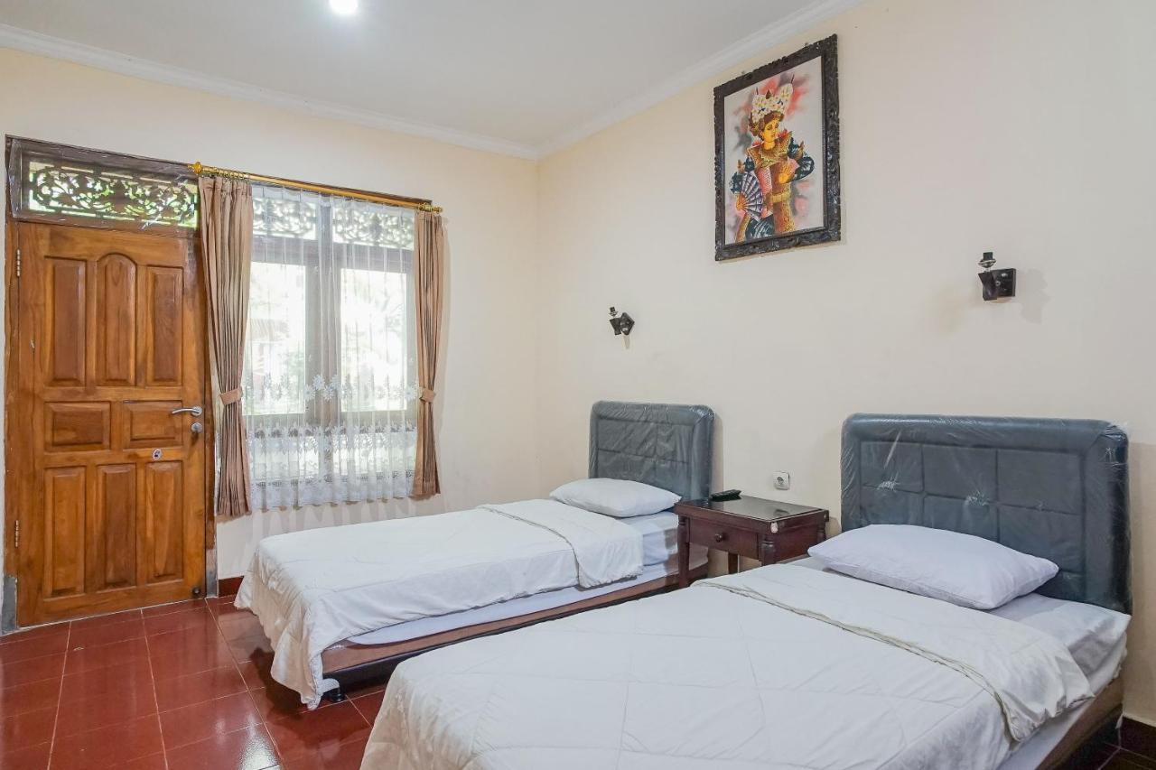 Mahendra Beach Inn Кута Екстериор снимка